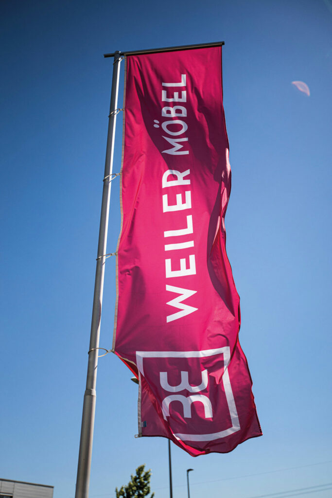 Fahne Weiler Möbel